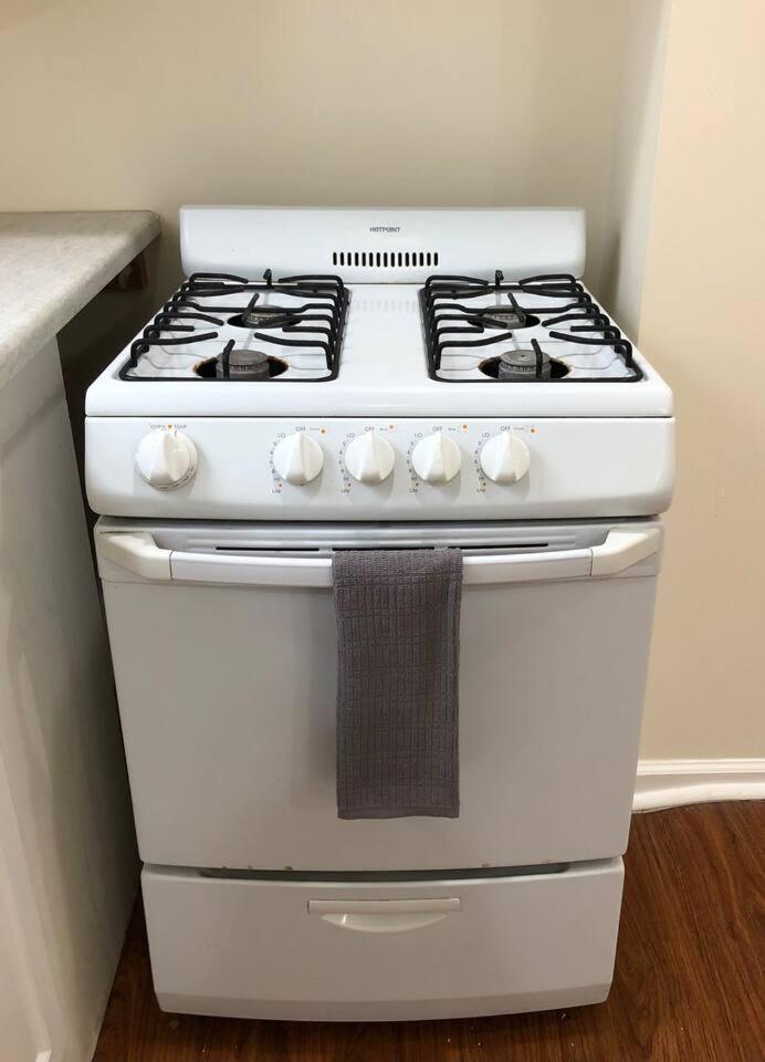 Large And Private 3 Bedroom And 1 Bathroom Apartment Near Newark International Airport Ewr And New York City Buitenkant foto